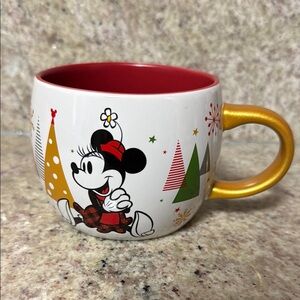Disney Holiday Mug 🎄